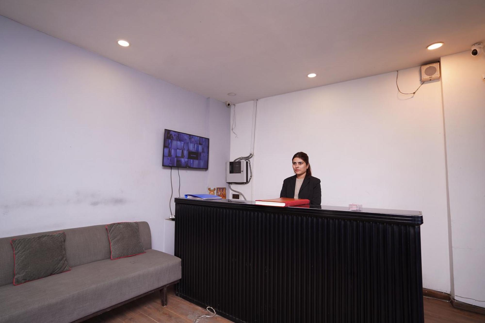 Hotel Mira Residency- Outer Ring Road, Paschim Vihar Delhi  Luaran gambar