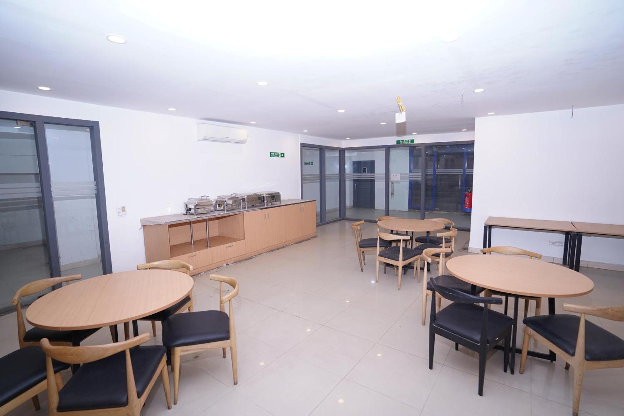 Hotel Mira Residency- Outer Ring Road, Paschim Vihar Delhi  Luaran gambar
